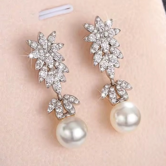 Baroque Pearl & Diamond Drop Earrings | Solid 18k White Gold  White Gold Diamond Baroque Pearl Earrings